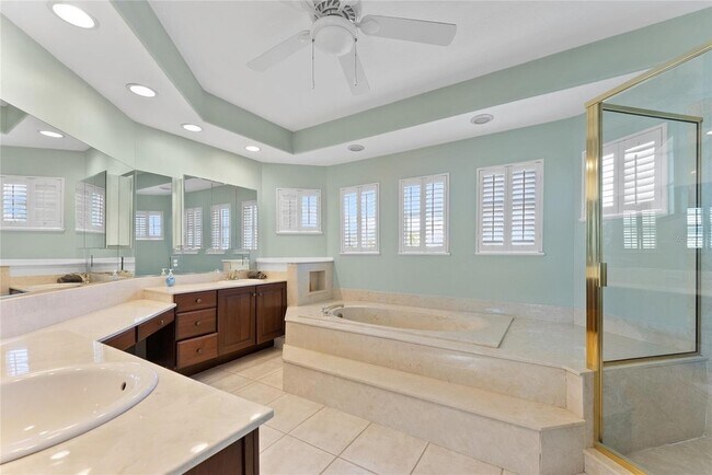 Building Photo - 3020 Gulf of Mexico Dr