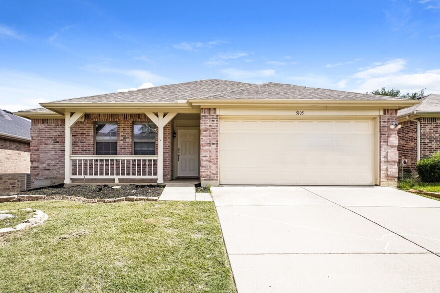 Primary Photo - 5105 Raymond Dr