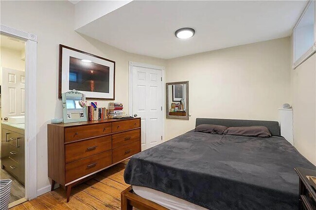 Building Photo - 67 Seeley St