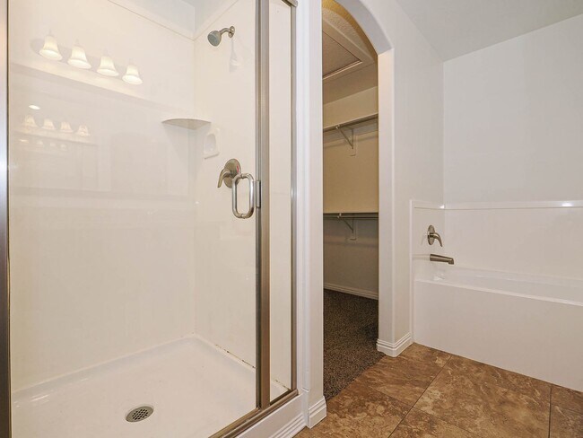 Building Photo - Beautiful 3-Bed, 2-Bath Townhome in Americ...