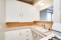 Building Photo - 214 W Pacific St