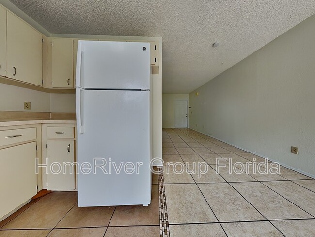 Building Photo - 2250 SE Friendship St