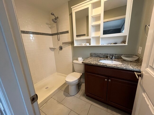 Building Photo - 60 Bray Ave