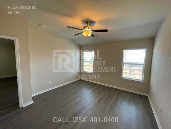 Building Photo - 5897 Galveston Rd