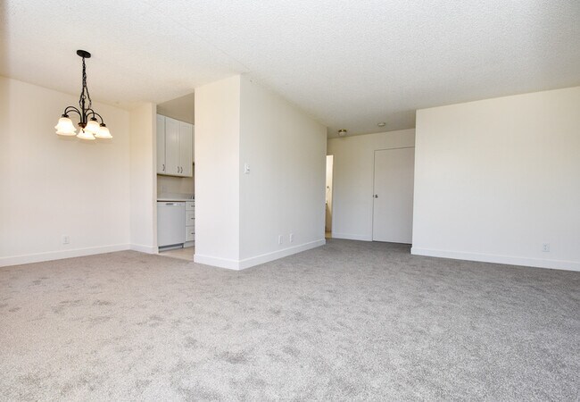 Building Photo - 816 N Delaware St