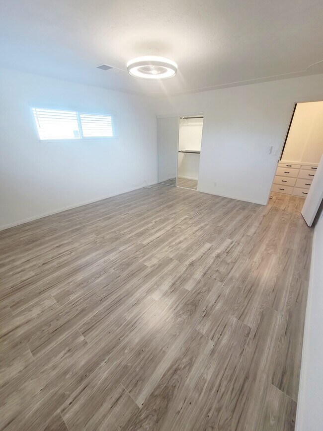 Building Photo - 36744 Vista del Lago St