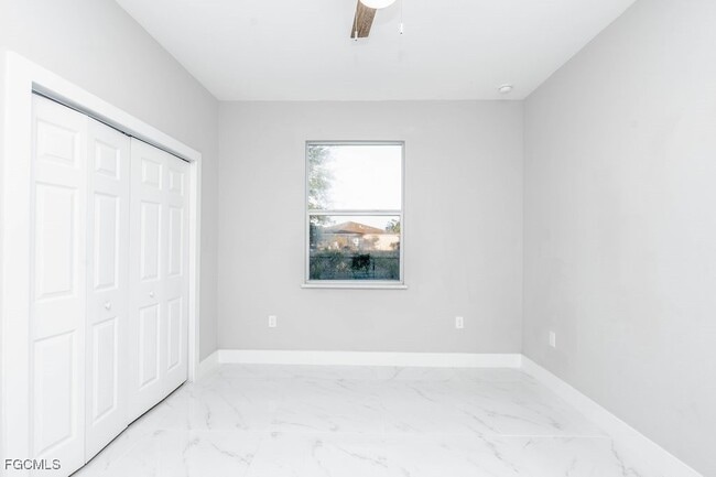 Building Photo - 4417 22nd St SW