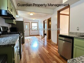 Building Photo - 4147 Snelling Ave