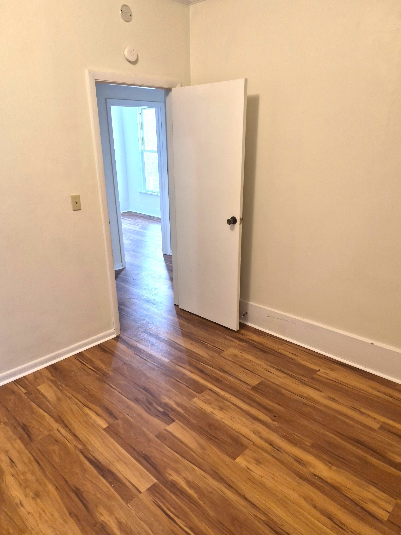 Building Photo - 225 1/2 W 18th St