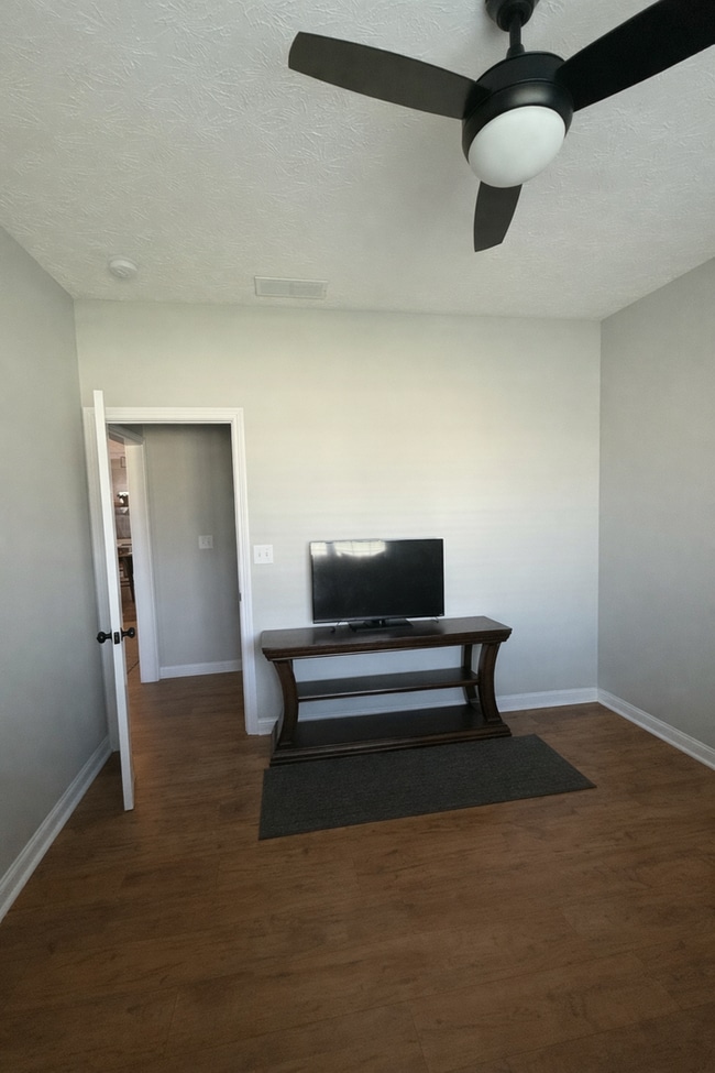 Building Photo - 128 Aiden Ln