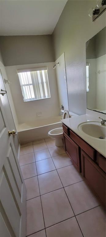 Building Photo - 3504 Somerset Cir