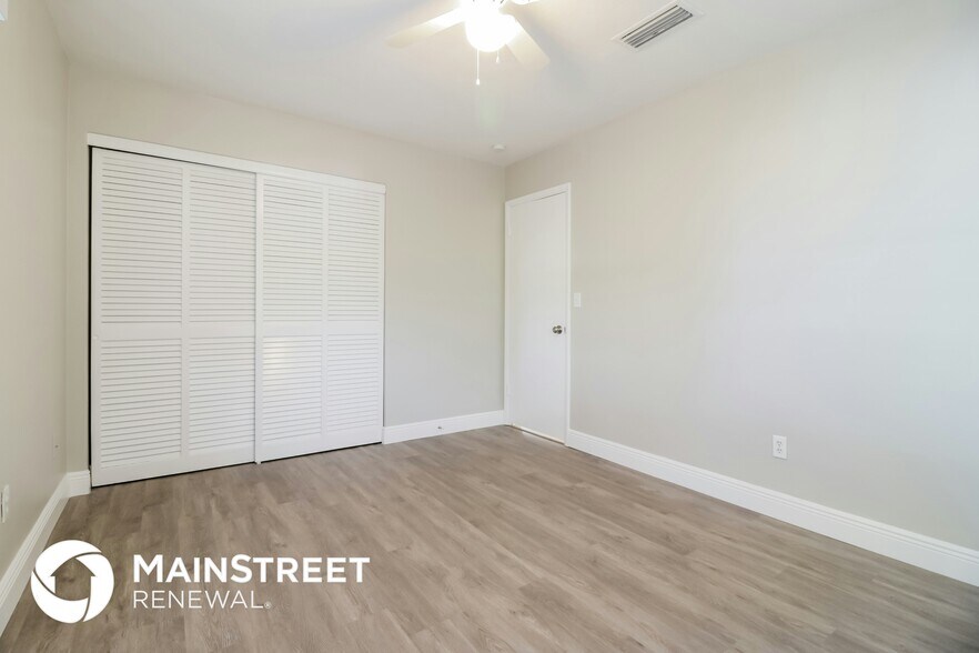 Building Photo - 1517 Gold Terrace