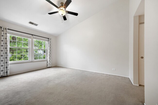 Building Photo - 164 White Branch Ct