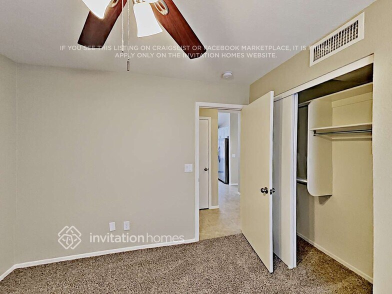 Building Photo - 2330 E Pinto Dr