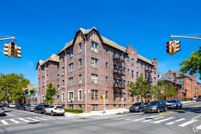 Primary Photo - 579 61st St