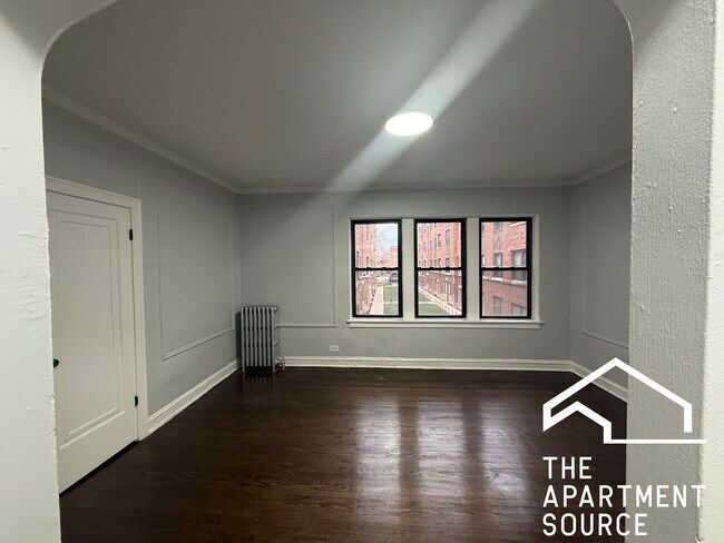 Building Photo - 5244 S Drexel Ave