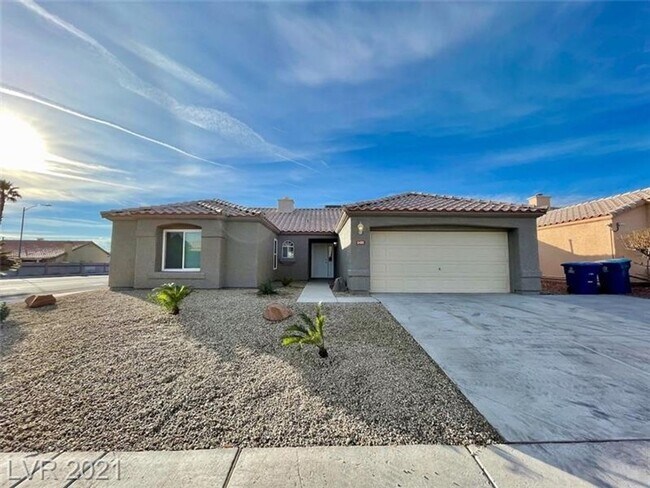 Primary Photo - Gorgeous Fully Renovated Home