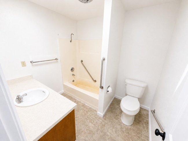 Building Photo - 3BR Cul-de-Sac Home w/ Solar, Water Softener, and Large Yard