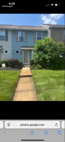 Primary Photo - 107 Camber Ln
