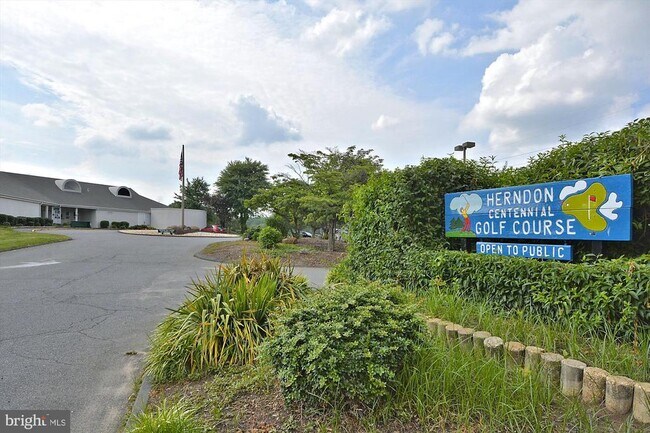 Building Photo - 13358 Sherwood Park Ln