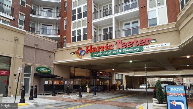 Building Photo - 2665 Prosperity Ave