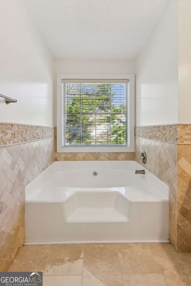 Building Photo - 2275 Eagle Pointe Ct NW