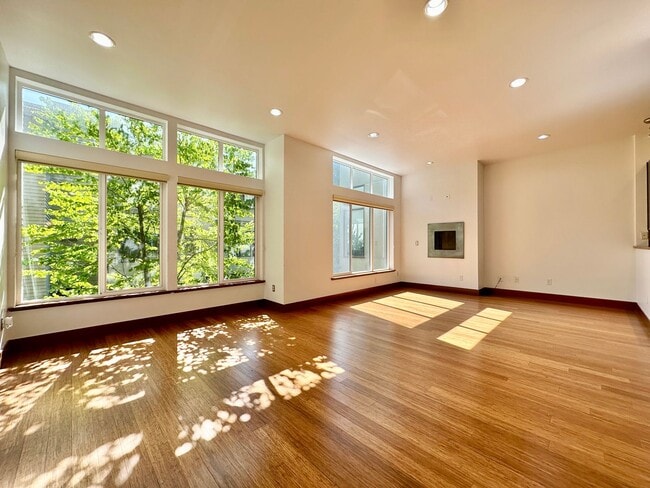 Building Photo - Stunning Townhome for Lease  in Seattle’s ...