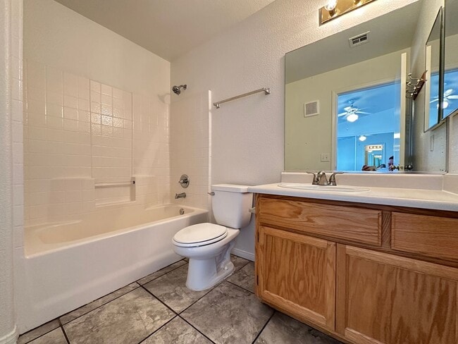 Building Photo - Angel Point Condo Ii Amd