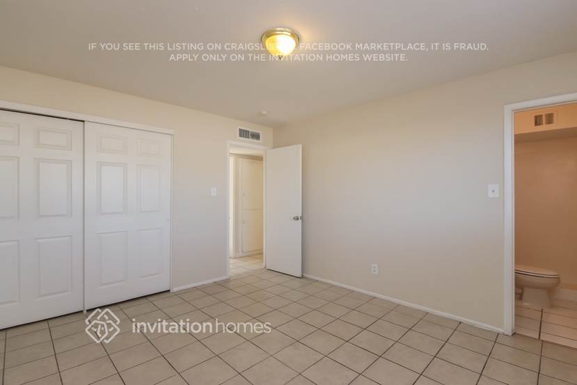Building Photo - 2964 N 53rd Dr