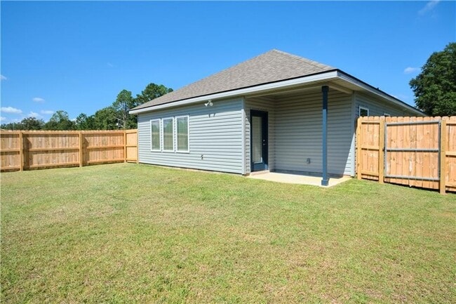 Building Photo - 8561 Clarke Rd