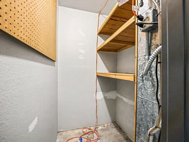 Building Photo - Spacious 4-Bedroom Lacey Home with A/C, Basement Bonus Space & Wetlands Privacy