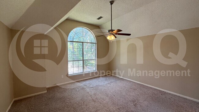 Building Photo - 304 Dakota Trail