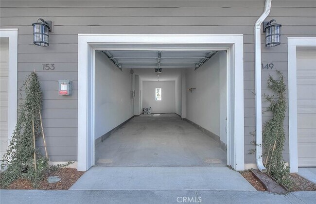 Building Photo - 149 N 1st Ave