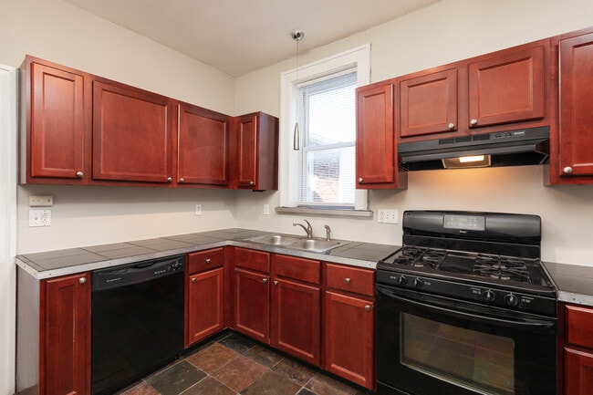 Building Photo - 4710 Arsenal St