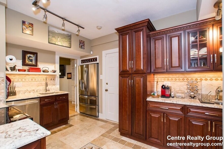 Building Photo - 8 Ransom Rd