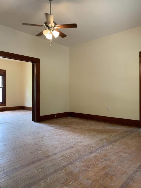 Building Photo - 605 E Main