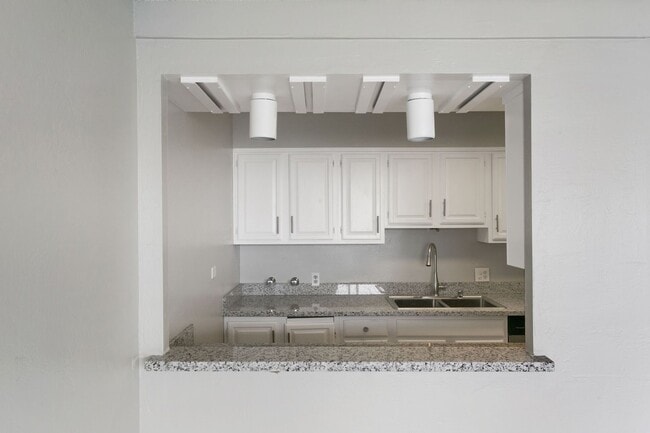 Building Photo - 66 Cleary Ct