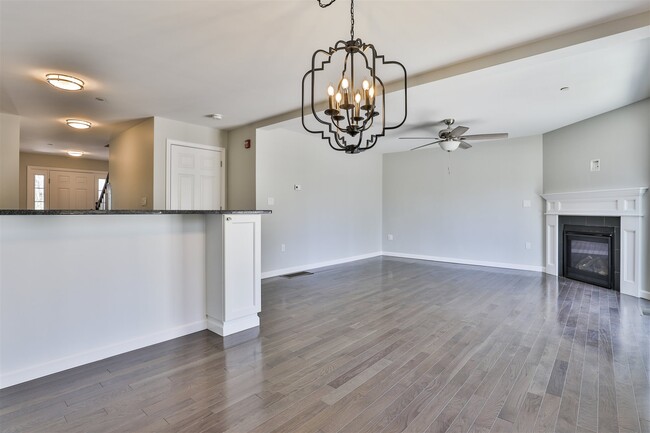 Building Photo - 181 Knollwood Way