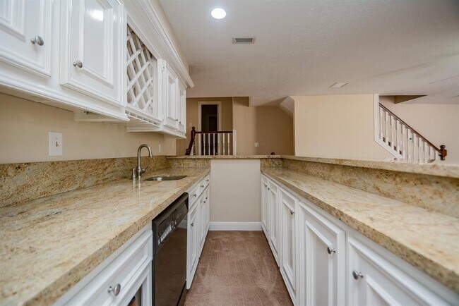 Building Photo - 17407 Widmore Pl