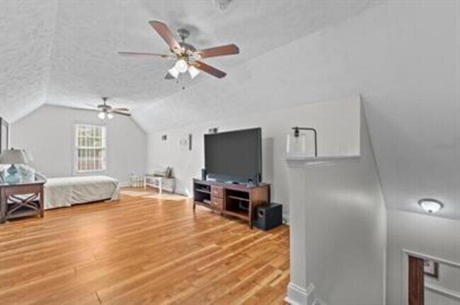 Building Photo - 600 S Buckeye Dr