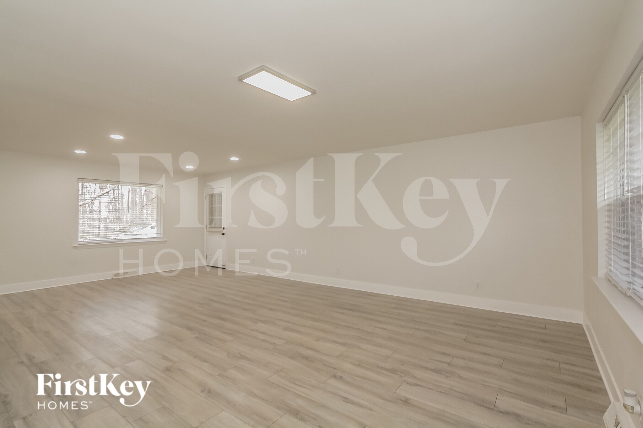 Building Photo - 2408 Gemway Dr