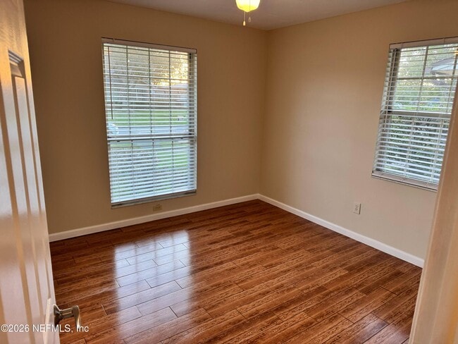 Building Photo - 9143 Mornington Dr