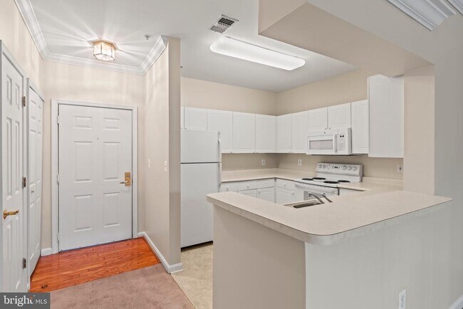 Building Photo - 4551 Strutfield Ln