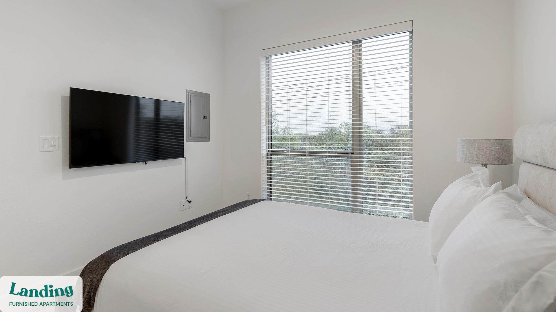 Building Photo - 650 E Sycamore St