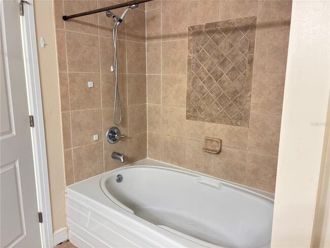 Building Photo - 101 S Eola Dr