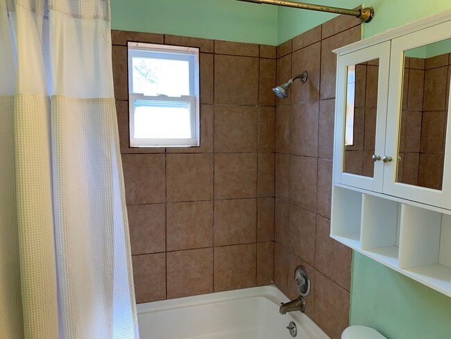 Building Photo - 2138 19th Ave SW