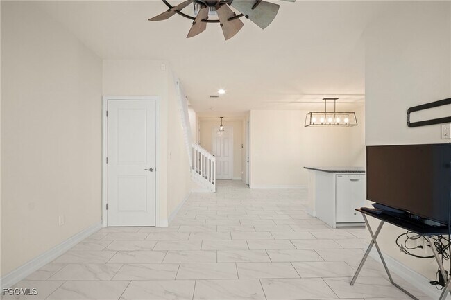 Building Photo - 15851 Portofino Springs Blvd