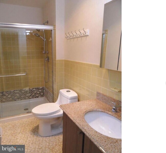Building Photo - 9400 Tiller Dr
