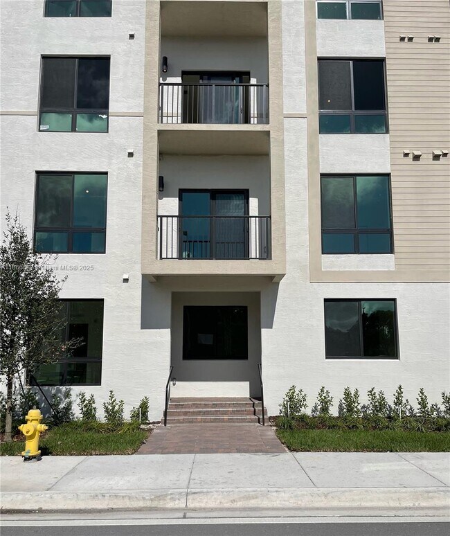 Primary Photo - 8265 NW 41st St