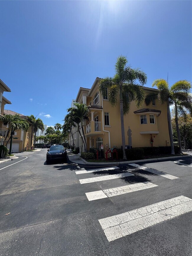 Building Photo - 2710 NE 184th Terrace